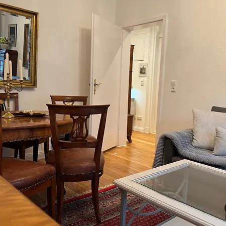 Coco Brockesstr. 10 *