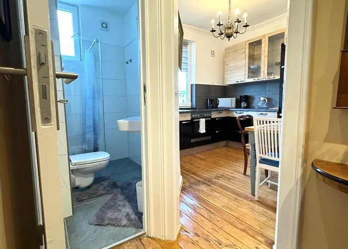 Coco Brockesstr. 10 ליבק