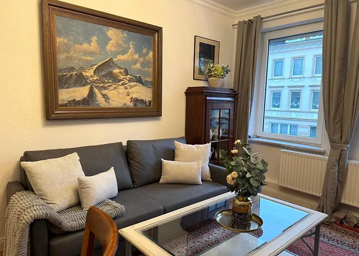 Coco Brockesstr. 10 * ליבק